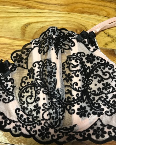 Victoria's Secret boned bra corral salmon peach black flocked style Limired - Picture 6 of 6